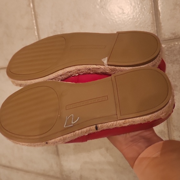 Tommy Hilfiger Bold Red Slip-On Espadrilles 6 1/2 Size - Picture 11 of 17